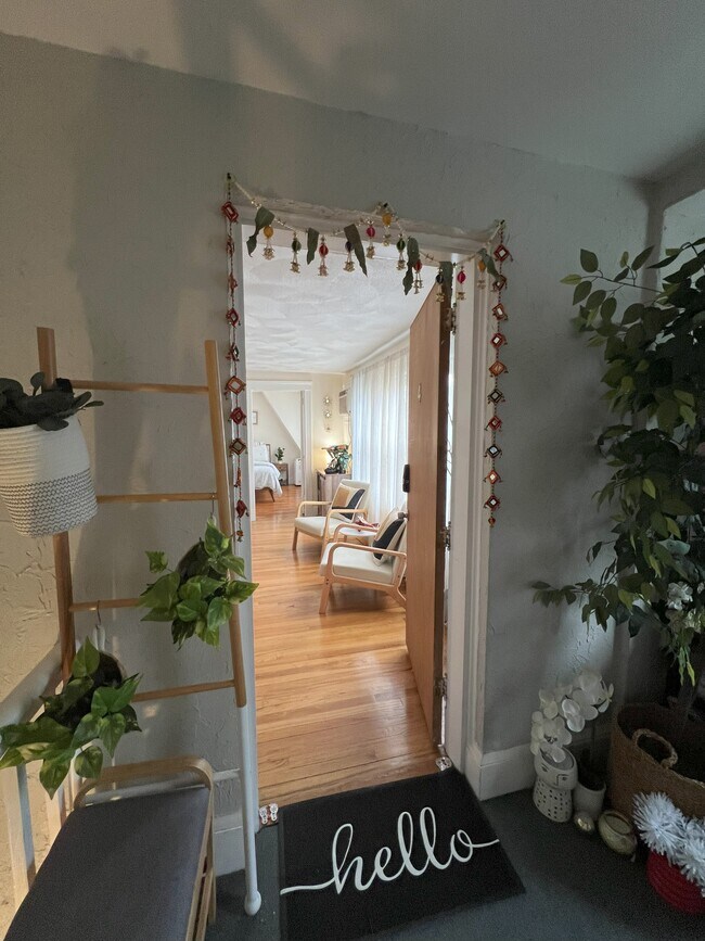 Building Photo - 1145 Boylston St