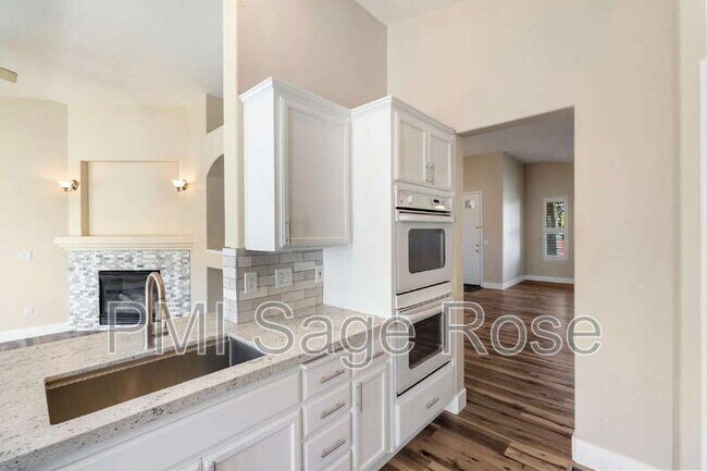 Building Photo - 4276 Talladega Dr