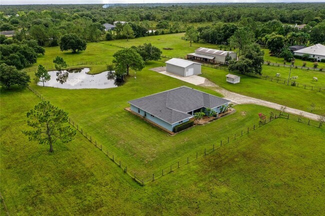 Building Photo - farm home