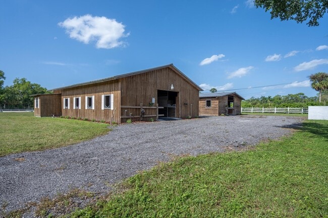 Building Photo - 13717 E Citrus Dr