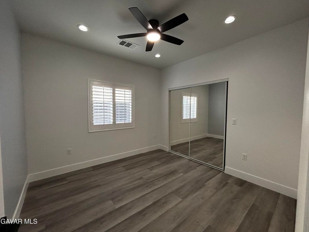 Building Photo - 3838 Balmont St