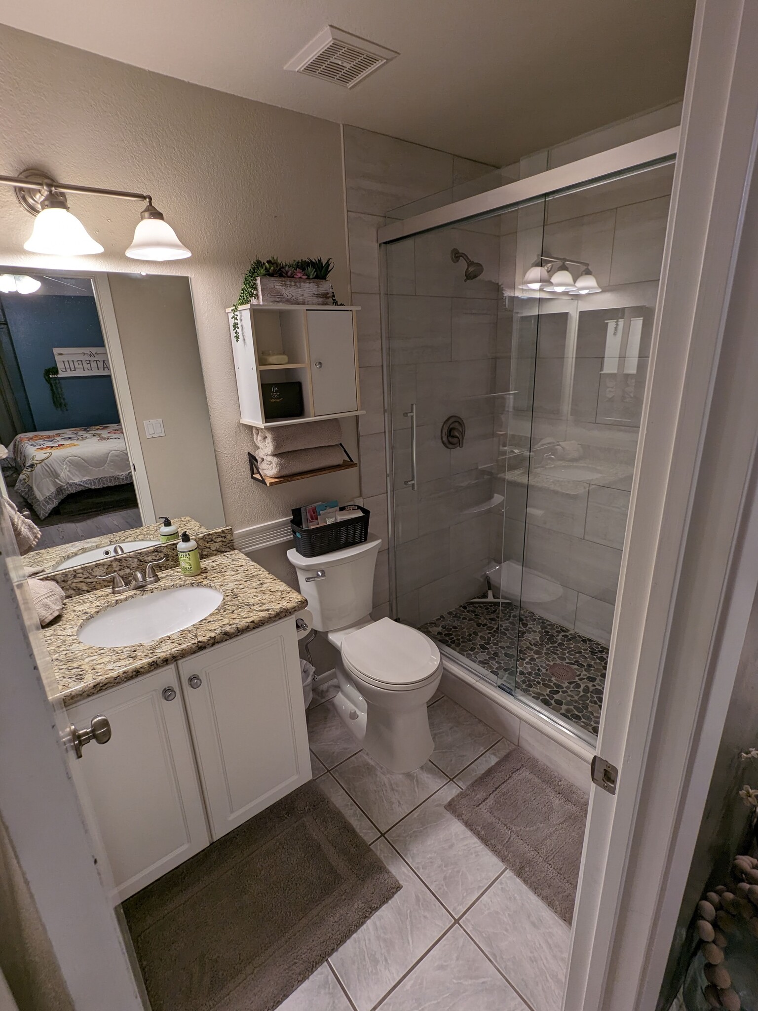 Master Bathroom w/Newly Remodeled Shower - 7910 E Thomas Rd
