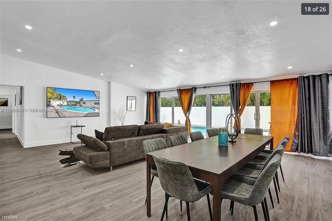 Building Photo - 1420 NE 201st Terrace