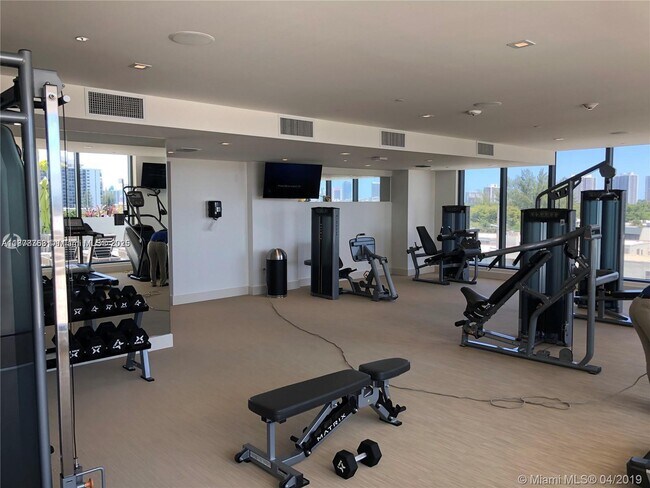 Building Photo - 2960 NE 207th St