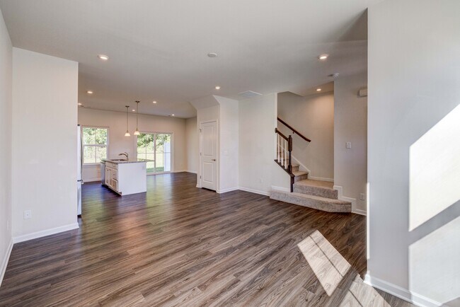 Building Photo - 4316 Summercrest Blvd