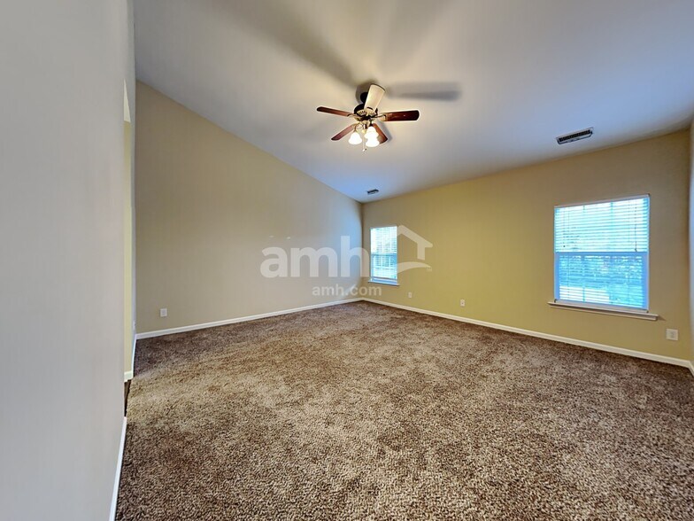 Building Photo - 1700 Johste Ct