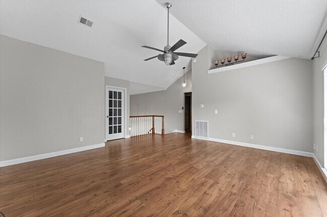 Building Photo - 16338 Hickory Point Rd