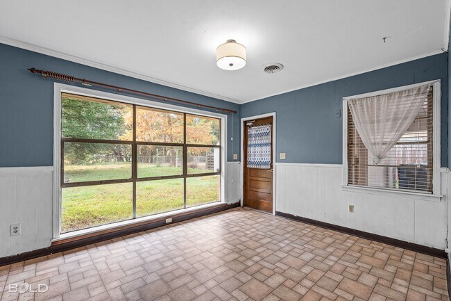 Building Photo - Home For Rent!