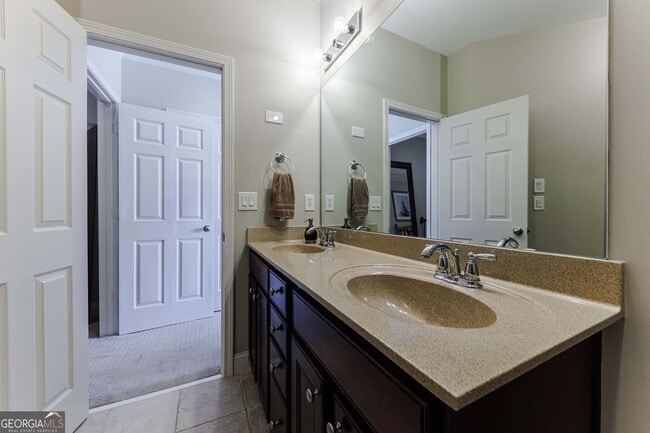 Building Photo - 2022 Cobblestone Cir NE