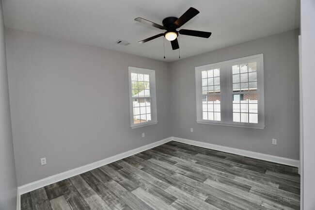 Building Photo - 11 Kendrick St