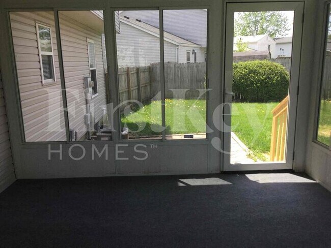 Building Photo - 805 Westmead Dr