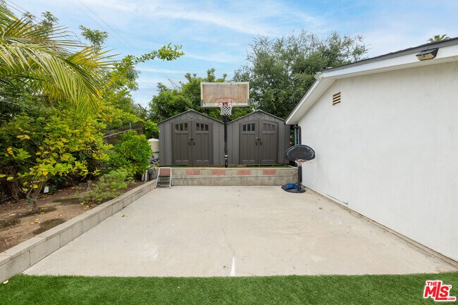 Building Photo - 4629 Cerro Verde Pl