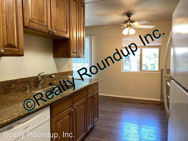 Building Photo - 2 br, 1 bath House - 504 Northbank Ct #88