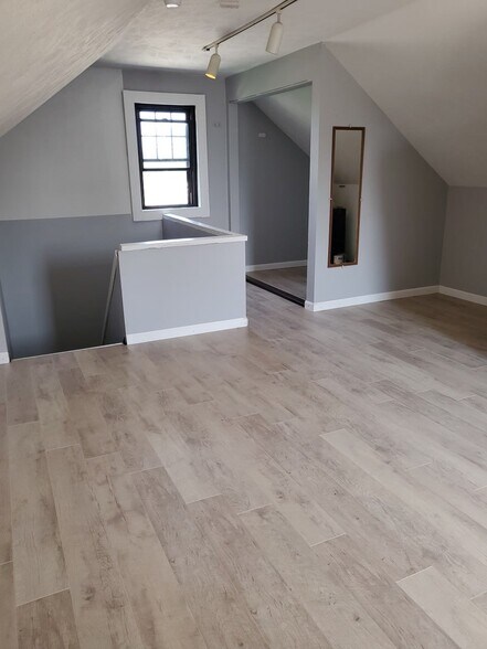 Building Photo - 19450 Monterey Ave
