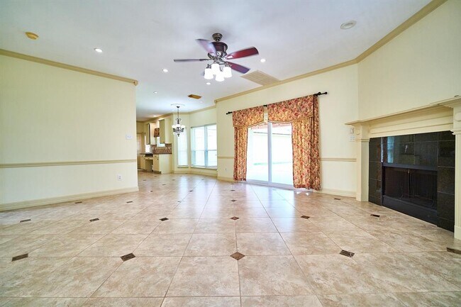 Building Photo - 14811 Wintercove Ct