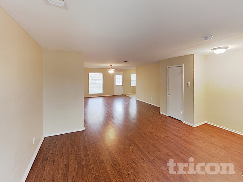 Building Photo - 2617 Spiceberry Ln