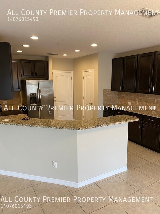 Building Photo - 2079 Bent Grass Ave