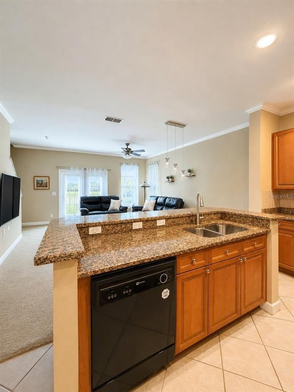 Building Photo - 351 Vanguard Point