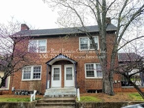 Building Photo - 123 S Poplar St