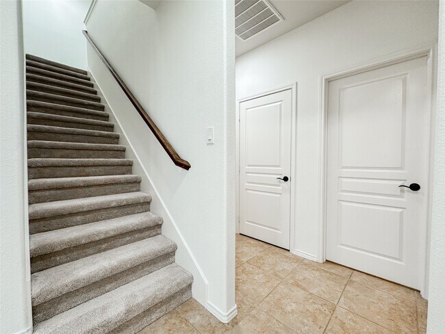 Building Photo - 25322 Alverstone Drive