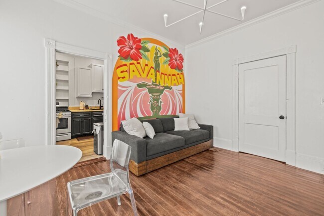 Building Photo - Lower Unit Available May 4