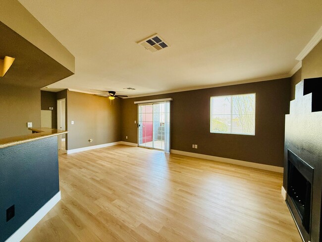 Building Photo - Charming 1-Bedroom Condo in the Heart of S...