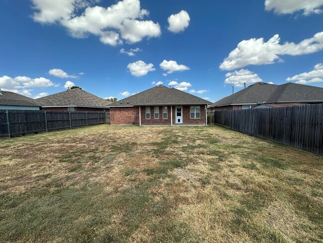 Building Photo - 4516 SE 79th St