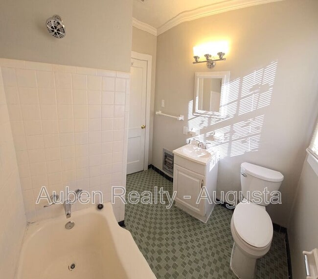 Building Photo - 514 Beaufort Dr