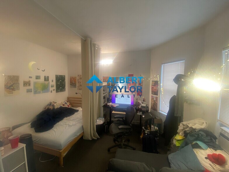 Building Photo - 26 Haskell St