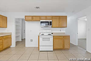 Building Photo - 3045 Pine Valley Dr