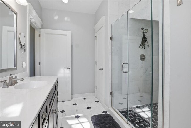 Building Photo - 511 N Fillmore St