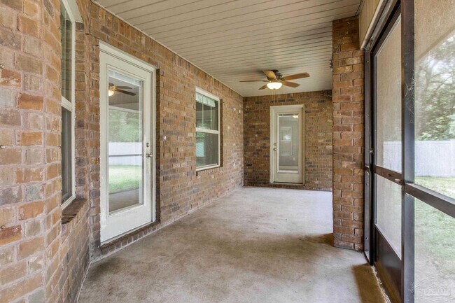 Building Photo - 3111 Hickory St