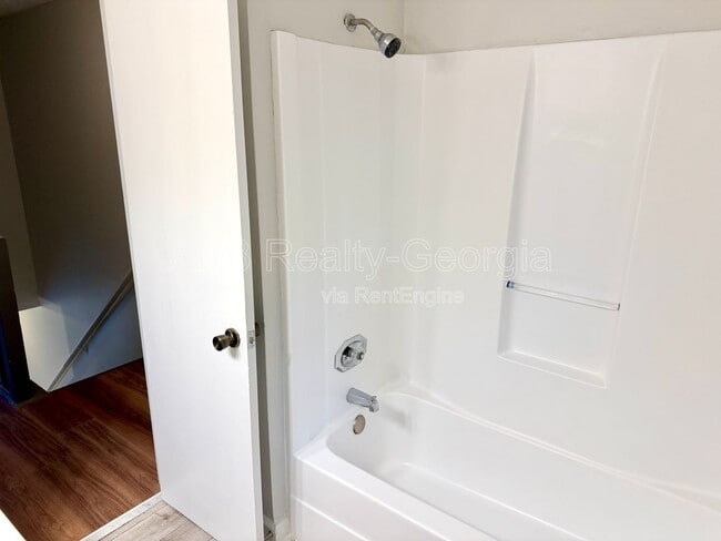 Building Photo - 116 Jackson Dr