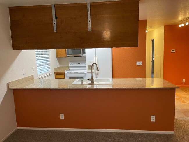 Building Photo - Chico Condo- Elegant-3 bed 2 bath, Gated c...