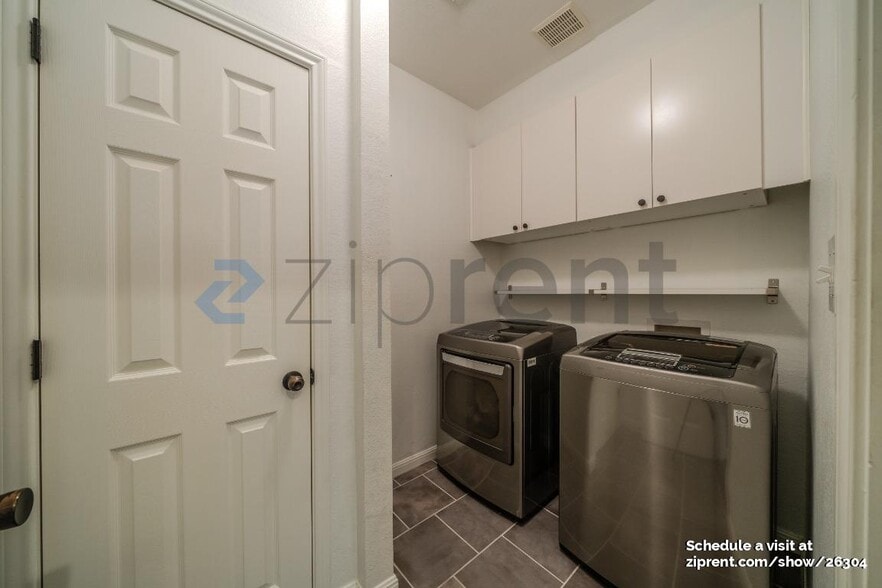 Building Photo - 7501 Shadowridge Run