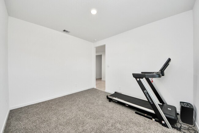 Building Photo - 30119 Gallatin River Ln