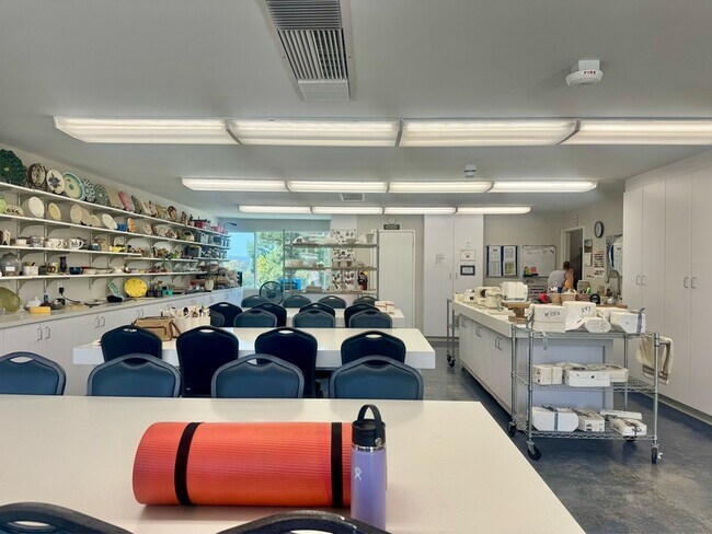 Building Photo - 17607 Pomerado Rd