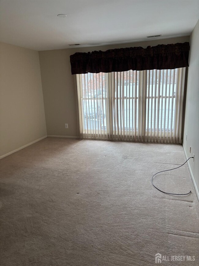 Building Photo - 92 Heather Ct