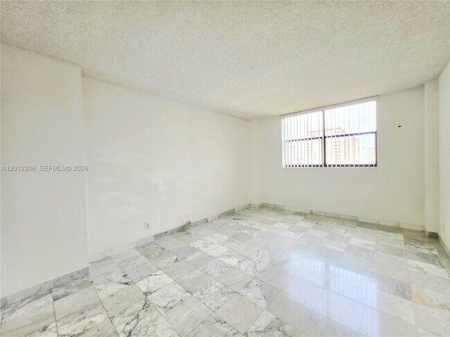 Building Photo - 290 174th St