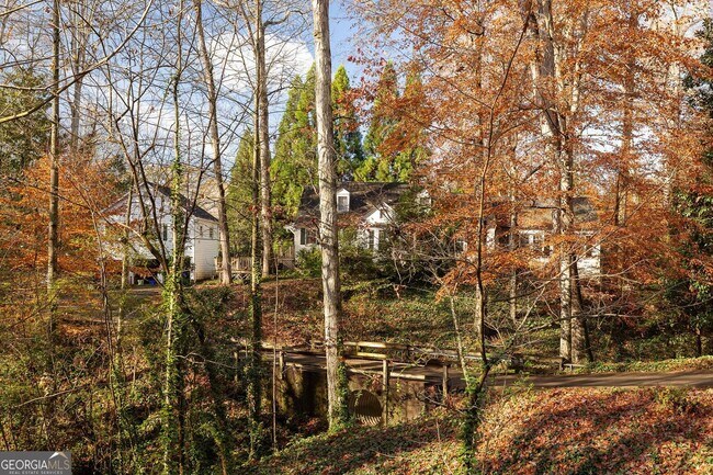 Building Photo - 444 Burlington Rd NE