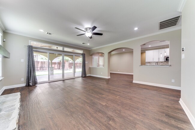 Building Photo - Beautiful 4 Bedroom Home in Sonoma Ranch