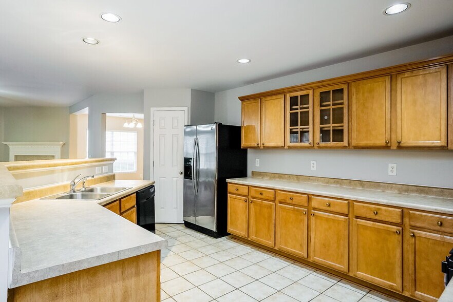 Building Photo - 120 Smart Ct