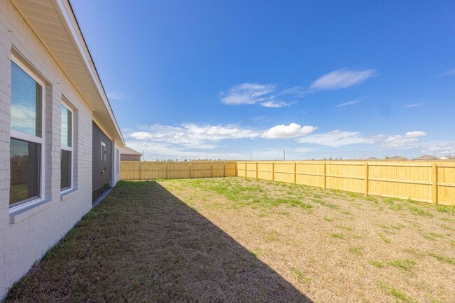 Building Photo - 12591 Shoshoney Cir