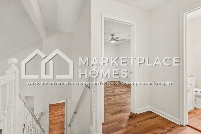 Building Photo - 2699 Foxglove Dr SW