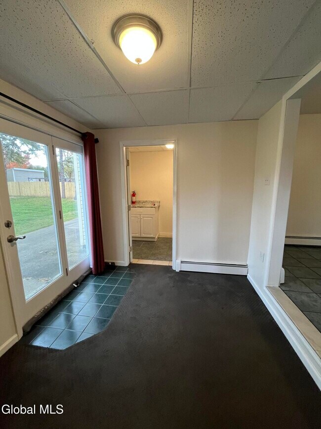 Building Photo - 36 Glenville St