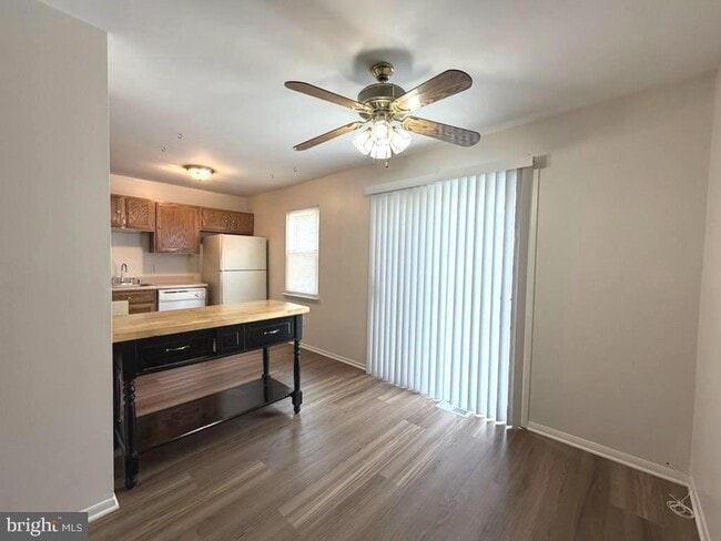 Building Photo - 2495 Vineyard Ln