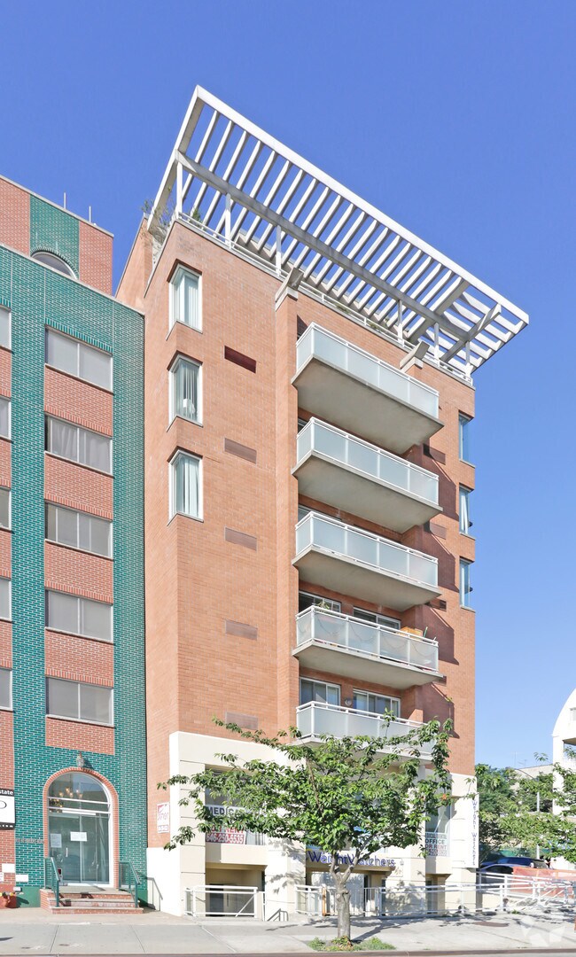 10202 Queens Blvd Flushing, NY Apartment Finder