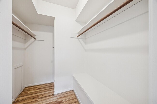 Building Photo - 3703 Roseland St