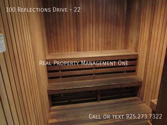 Building Photo - 100 Reflections Dr