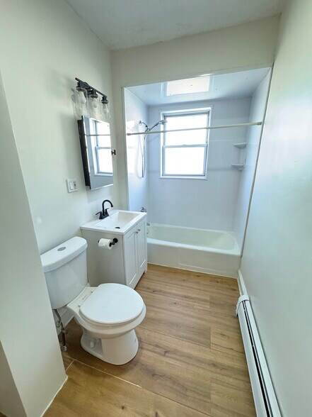 Building Photo - 87 Shawmut St